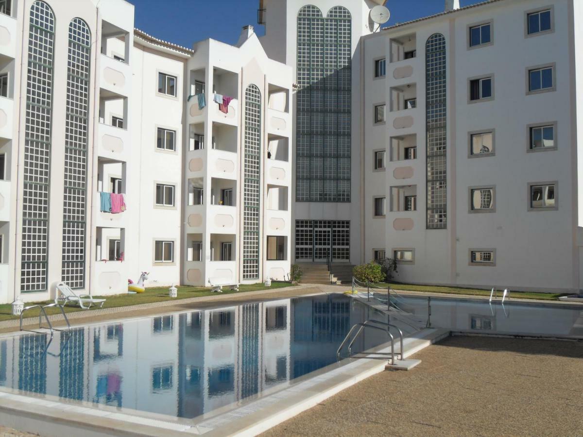 Vau Sea View, T2 Apartment, Close To Beach,Ideal For Families Portimao Bagian luar foto